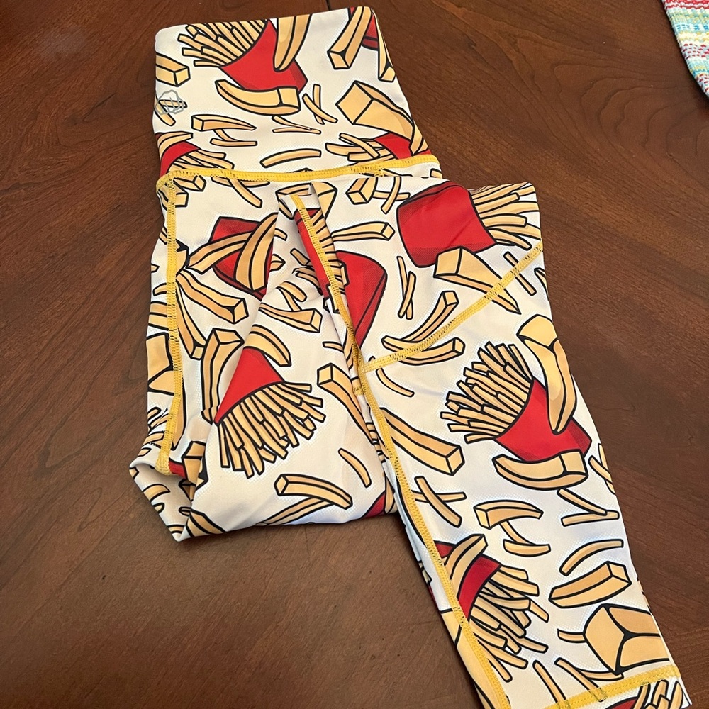 Feed Me Fight Me fries leggings (M)
